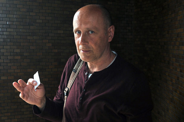 СНИМАО ВИШЕ ОД ПЕТ ГОДИНА НА ЧЕТИРИ КОНТИНЕНТА: Превалио 50.000 километара да би пронашао 11 глумаца